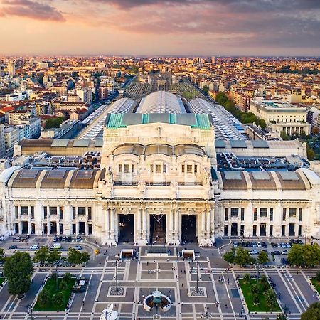 Apt Vicino Alla Metropolitana Porta Romana, 4 Minuti Da Duomo, Free Wifi&Netflix 米兰 外观 照片